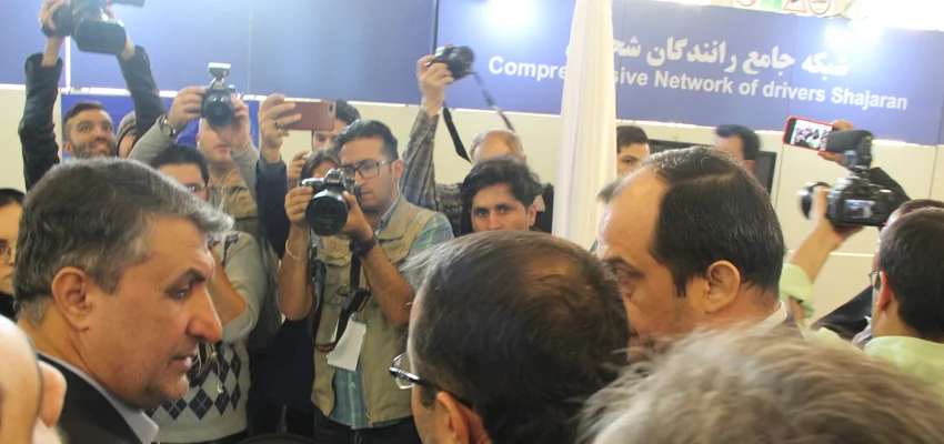 بازدید وزیر راه و شهرسازی از غرفه بارپین
